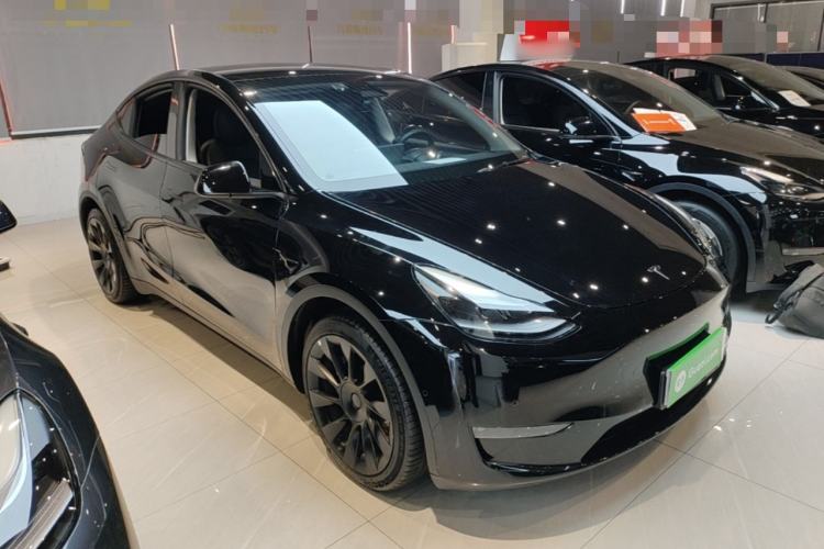 Used Tesla Model Y 2021 Standard Range Rear-Wheel Drive Version Front Right 45 Deg