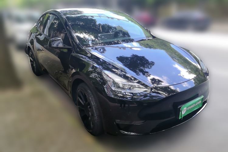 Used Tesla Model Y 2021 Standard Range Rear-Wheel Drive Version Front Right 45 Deg