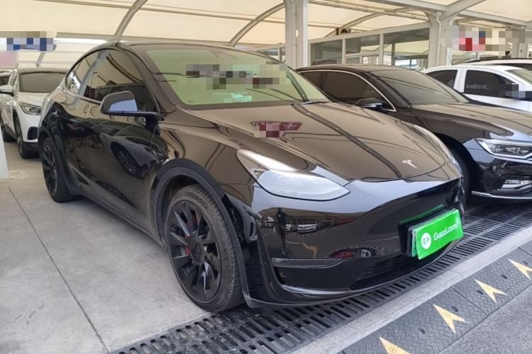 Used Tesla Model Y 2021 Standard Range Rear-Wheel Drive Version Front Right 45 Deg
