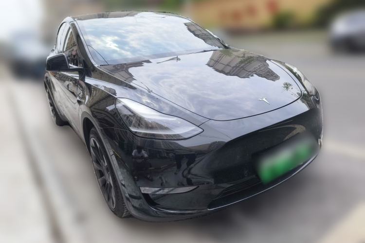 Used Tesla Model Y 2021 Standard Range Rear-Wheel Drive Version Front Right 45 Deg