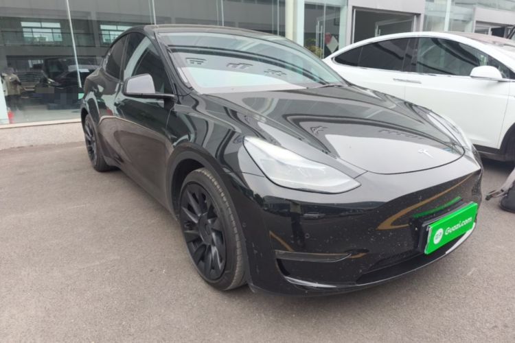 Used Tesla Model Y 2021 Standard Range Rear-Wheel Drive Version Front Right 45 Deg
