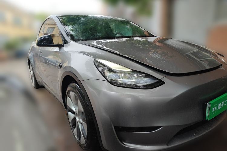 Used Tesla Model Y 2021 Revised Version 2 Long-Range All-Wheel-Drive Edition Front Right 45 Deg