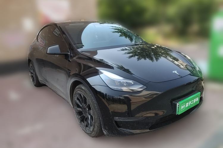Used Tesla Model Y 2021 Standard Range Rear-Wheel Drive Version Front Right 45 Deg