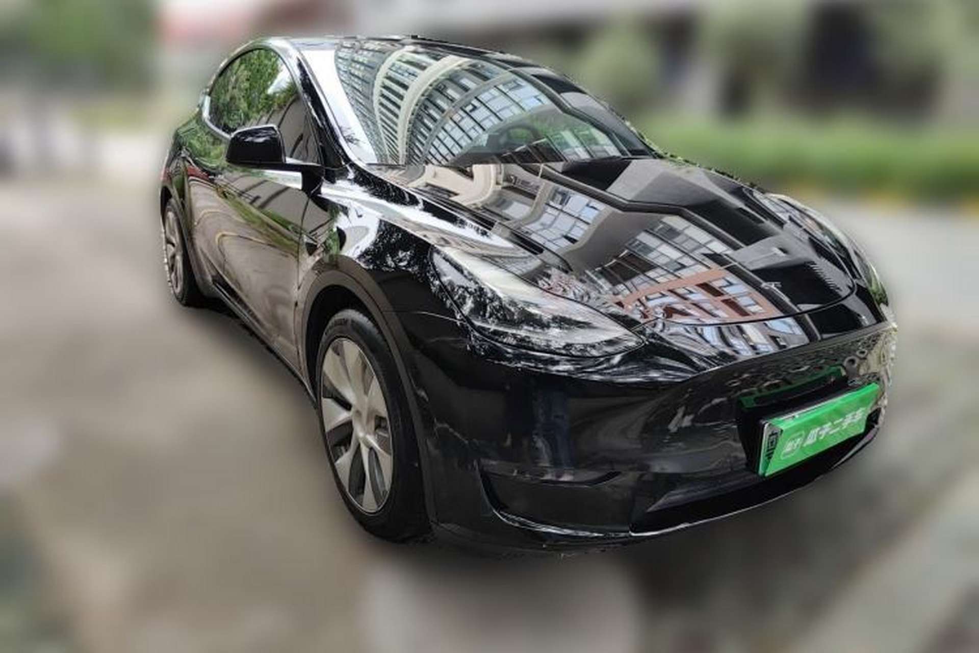 Used Tesla Model Y 2021 Standard Range Rear-Wheel Drive Version Front Right 45 Deg