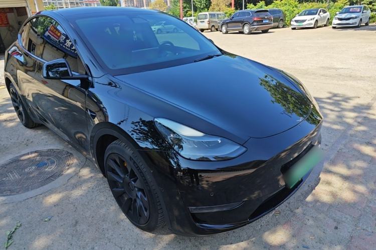 Used Tesla Model Y 2021 Standard Range Rear-Wheel Drive Version Front Right 45 Deg