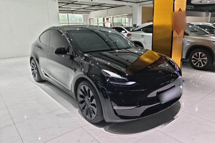 Used Tesla Model Y 2021 Performance High-Performance All-Wheel-Drive Version Front Right 45 Deg