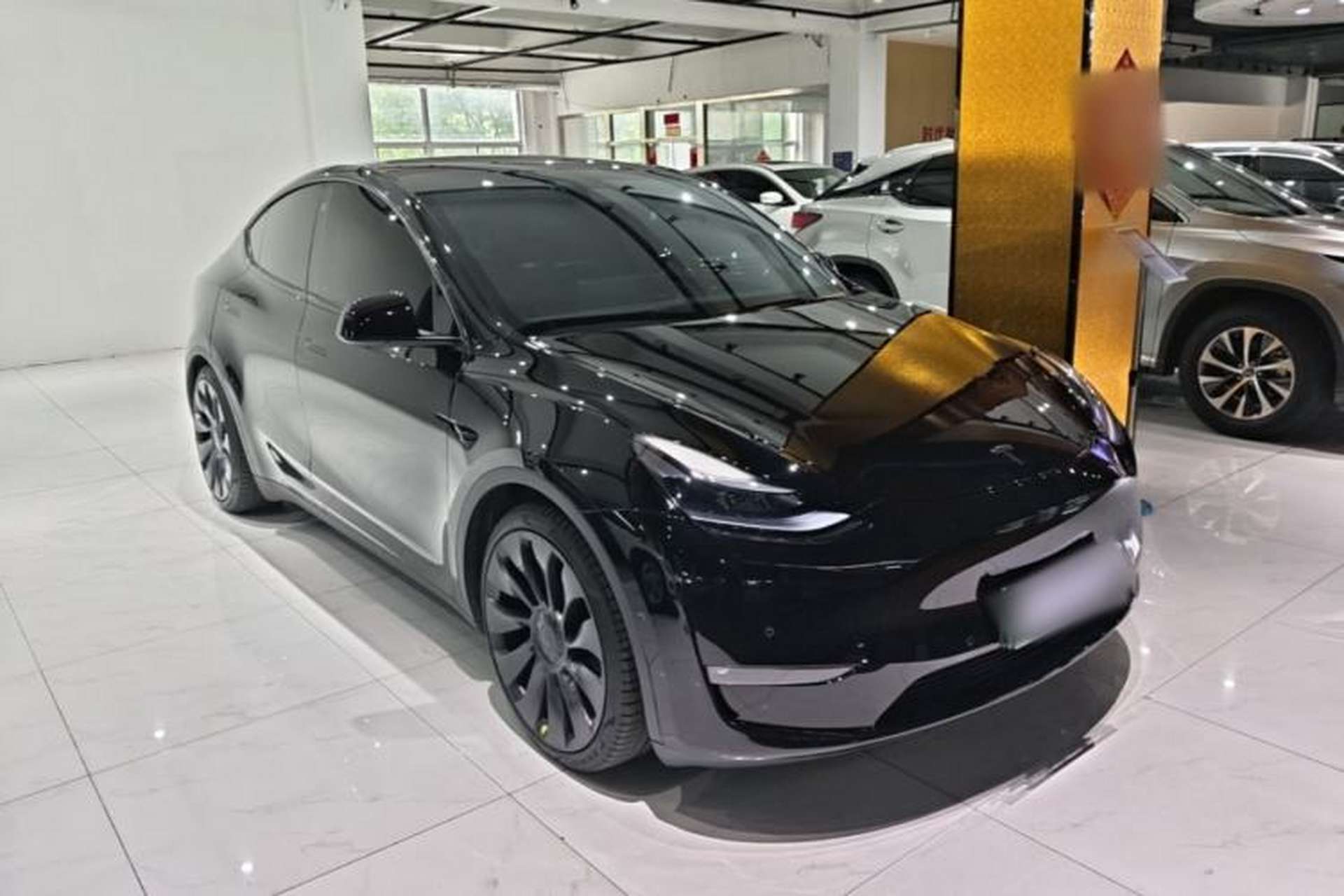 Used Tesla Model Y 2021 Performance High-Performance All-Wheel-Drive Version Front Right 45 Deg