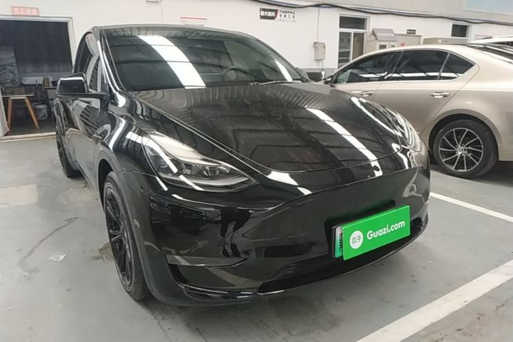 Used Tesla Model Y 2021 Standard Range Rear-Wheel Drive Version Front Right 45 Deg