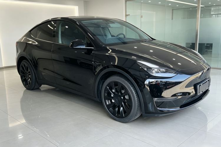 Used Tesla Model Y 2021 Standard Range Rear-Wheel Drive Version Front Right 45 Deg