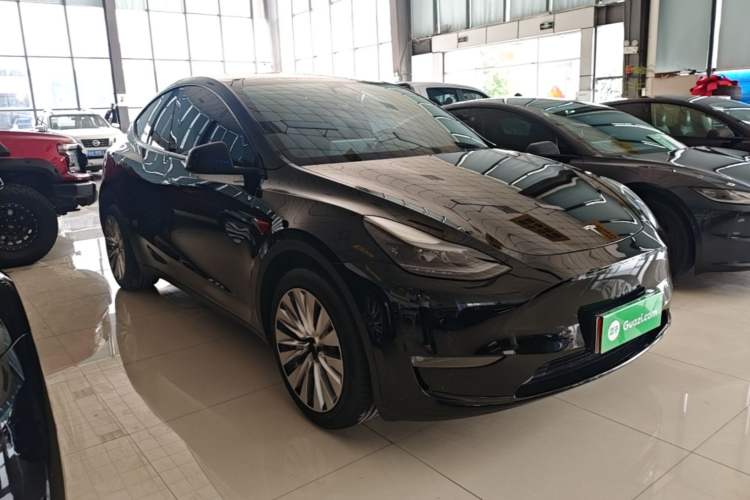 Used Tesla Model Y 2021 Revised Version 2 Long-Range All-Wheel-Drive Edition Front Right 45 Deg