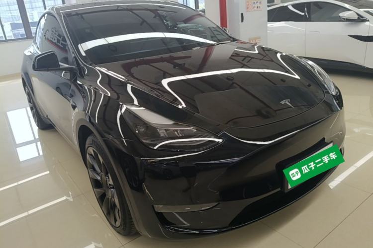 Used Tesla Model Y 2021 Standard Range Rear-Wheel Drive Version Front Right 45 Deg