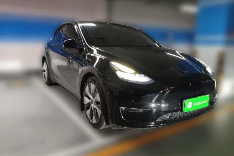 Used Tesla Model Y 2021 Standard Range Rear-Wheel Drive Version Front Right 45 Deg