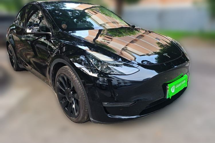 Used Tesla Model Y 2021 Standard Range Rear-Wheel Drive Version Front Right 45 Deg