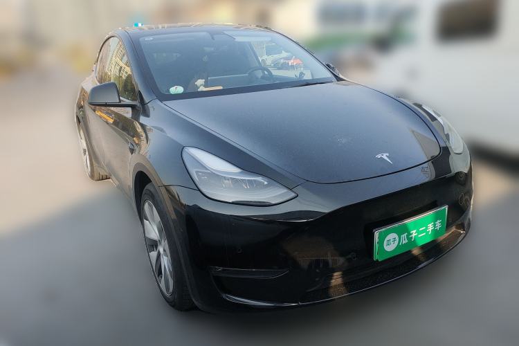 Used Tesla Model Y 2021 Standard Range Rear-Wheel Drive Version Front Right 45 Deg