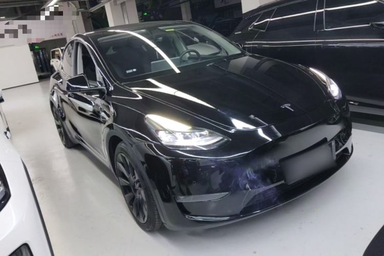 Used Tesla Model Y 2021 Standard Range Rear-Wheel Drive Version Front Right 45 Deg