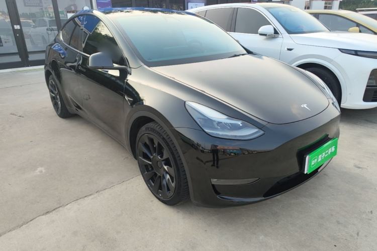 Used Tesla Model Y 2021 Standard Range Rear-Wheel Drive Version Front Right 45 Deg