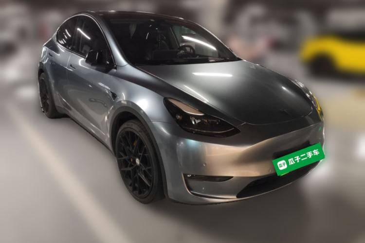 Used Tesla Model Y 2021 Long-Range All-Wheel-Drive Version Front Right 45 Deg