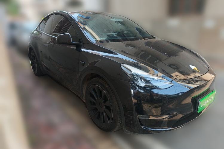 Used Tesla Model Y 2021 Standard Range Rear-Wheel Drive Version Front Right 45 Deg