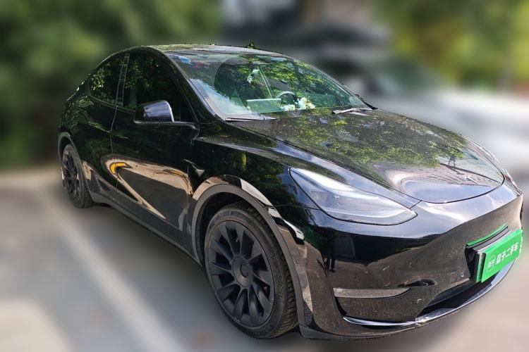 Used Tesla Model Y 2021 Standard Range Rear-Wheel Drive Version Front Right 45 Deg