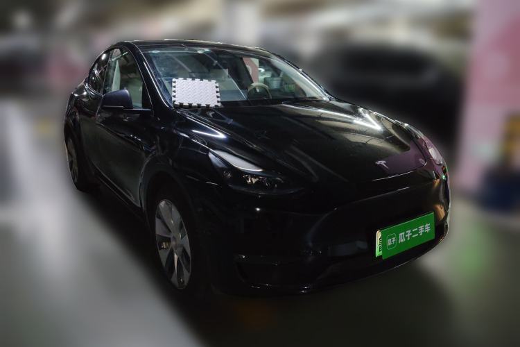 Used Tesla Model Y 2021 Standard Range Rear-Wheel Drive Version Front Right 45 Deg