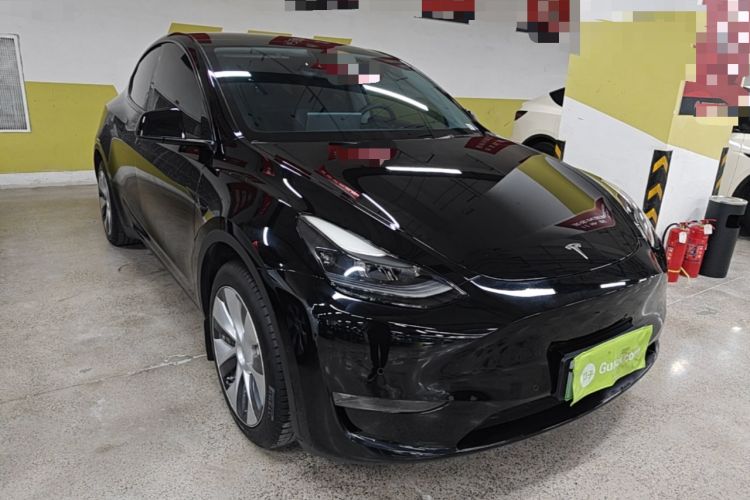 Used Tesla Model Y 2021 Standard Range Rear-Wheel Drive Version Front Right 45 Deg