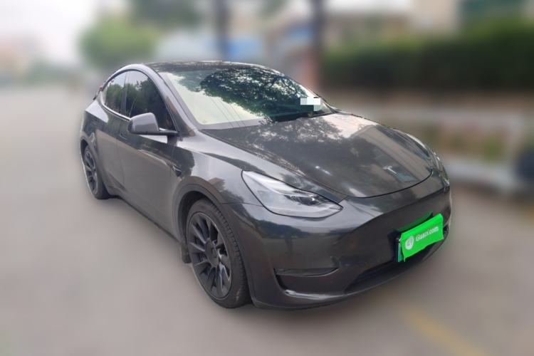 Used Tesla Model Y 2021 Long-Range All-Wheel-Drive Version Front Right 45 Deg