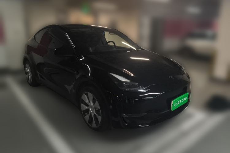 Used Tesla Model Y 2021 Revised Version 2 Long-Range All-Wheel-Drive Edition Front Right 45 Deg