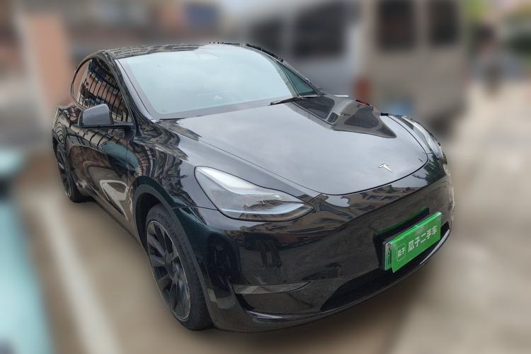 Used Tesla Model Y 2021 Standard Range Rear-Wheel Drive Version Front Right 45 Deg