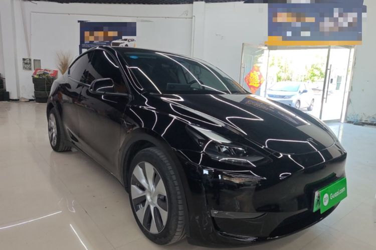 Used Tesla Model Y 2021 Long-Range All-Wheel-Drive Version Front Right 45 Deg