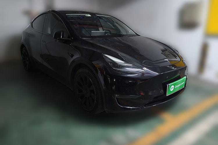 Used Tesla Model Y 2021 Long-Range All-Wheel-Drive Version 3D7 Front Right 45 Deg