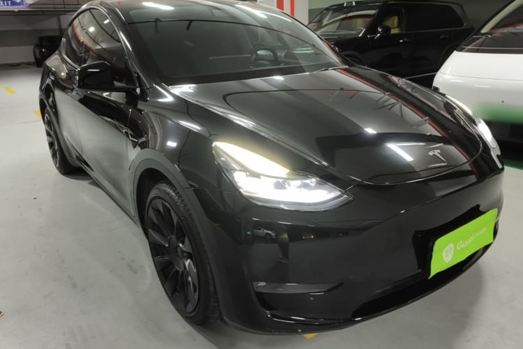 Used Tesla Model Y 2021 Long-Range All-Wheel-Drive Version Front Right 45 Deg