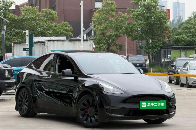 Used Tesla Model Y 2021 Performance High-Performance All-Wheel-Drive Version Front Right 45 Deg