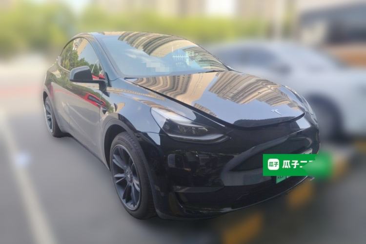 Used Tesla Model Y 2021 Standard Range Rear-Wheel Drive Version Front Right 45 Deg