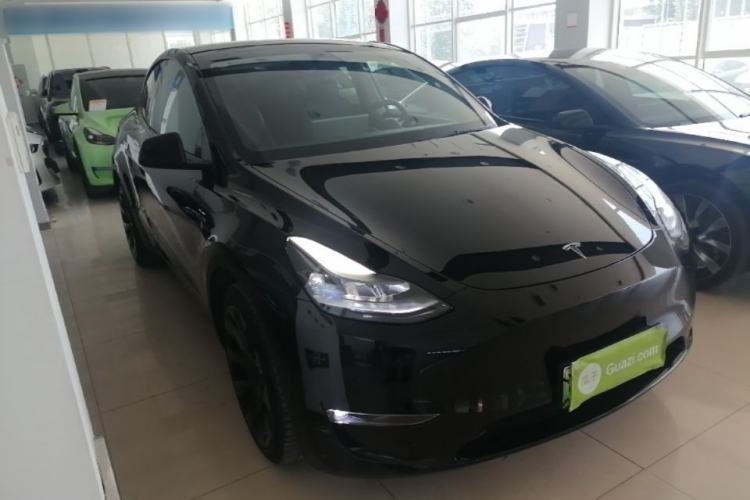 Used Tesla Model Y 2021 Long-Range All-Wheel-Drive Version Front Right 45 Deg