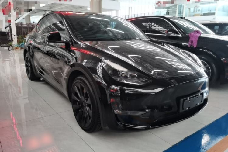 Used Tesla Model Y 2021 Standard Range Rear-Wheel Drive Version Front Right 45 Deg