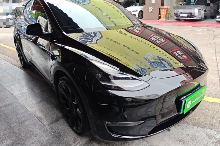 Used Tesla Model Y 2021 Standard Range Rear-Wheel Drive Version Front Right 45 Deg