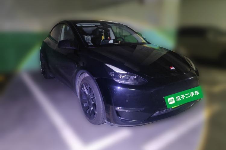 Used Tesla Model Y 2021 Long-Range All-Wheel-Drive Version 3D7 Front Right 45 Deg