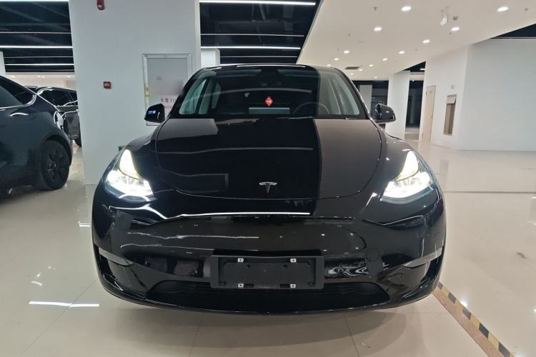 Used Tesla Model Y 2021 Standard Range Rear-Wheel Drive Version Front