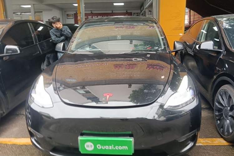 Used Tesla Model Y 2021 Standard Range Rear-Wheel Drive Version Front