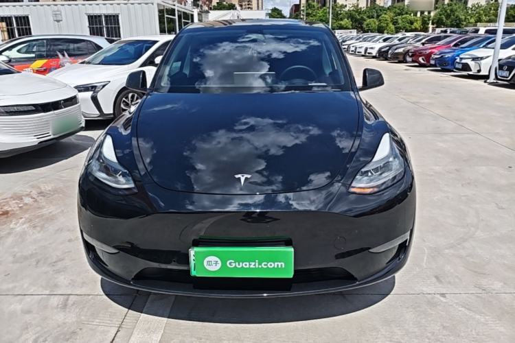 Used Tesla Model Y 2021 Long-Range All-Wheel-Drive Version Front