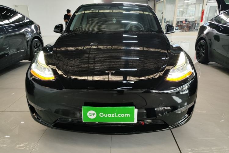 Used Tesla Model Y 2021 Standard Range Rear-Wheel Drive Version Front
