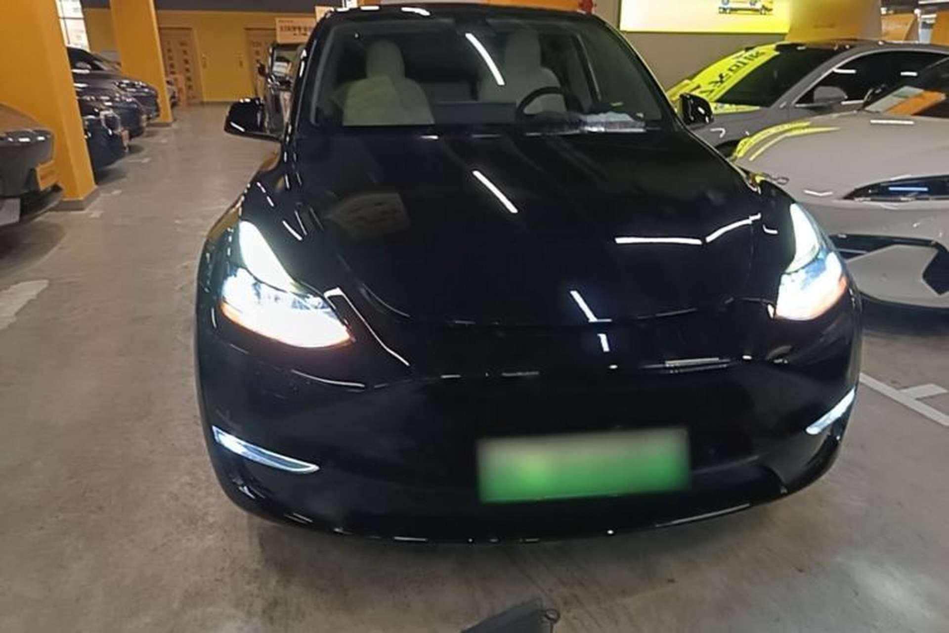 Used Tesla Model Y 2021 Standard Range Rear-Wheel Drive Version Front