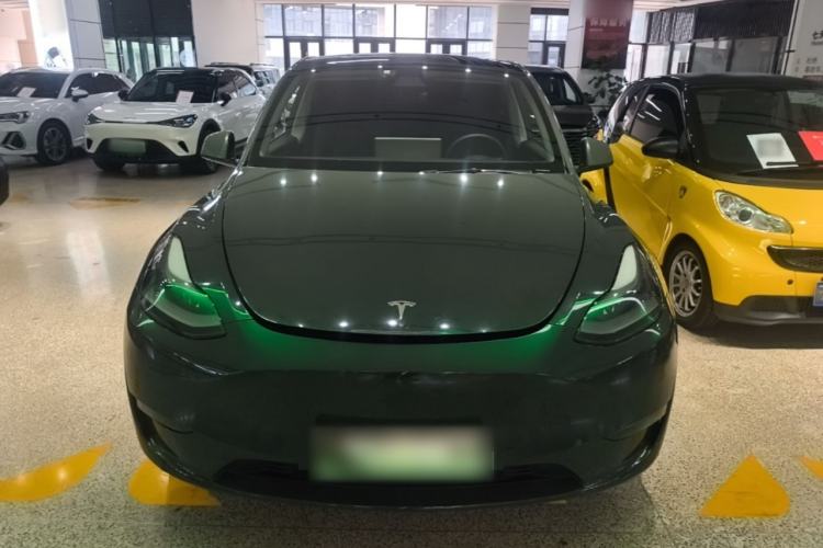 Used Tesla Model Y 2021 Long-Range All-Wheel-Drive Version 3D7 Front