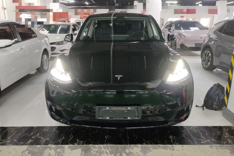 Used Tesla Model Y 2021 Long-Range All-Wheel-Drive Version Front