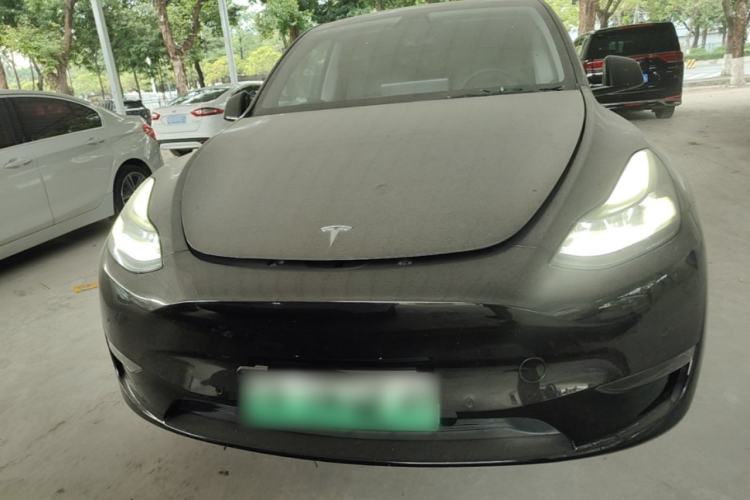 Used Tesla Model Y 2021 Long-Range All-Wheel-Drive Version Front