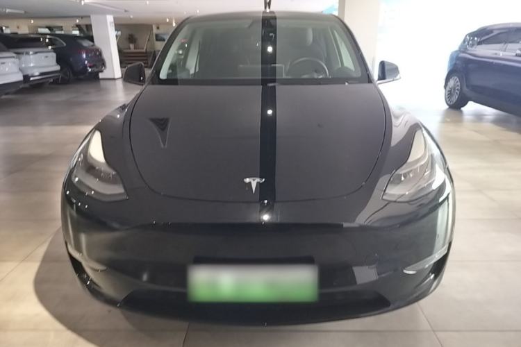 Used Tesla Model Y 2021 Long-Range All-Wheel-Drive Version Front