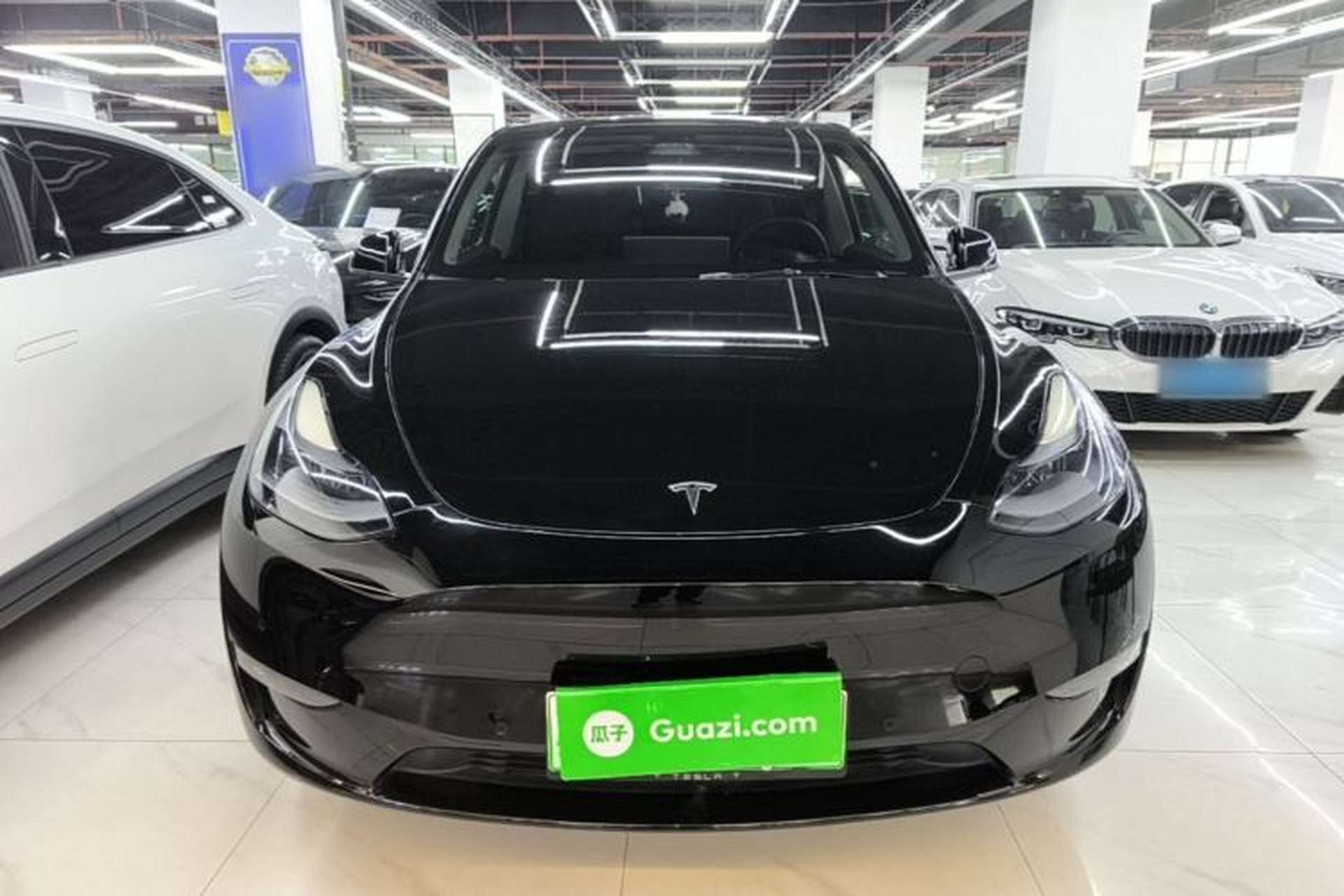 Used Tesla Model Y 2021 Long-Range All-Wheel-Drive Version Front