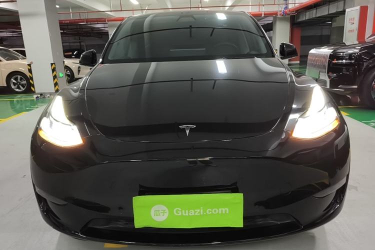 Used Tesla Model Y 2021 Long-Range All-Wheel-Drive Version Front