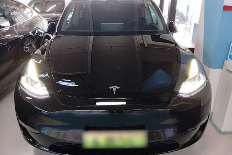 Used Tesla Model Y 2021 Long-Range All-Wheel-Drive Version Front