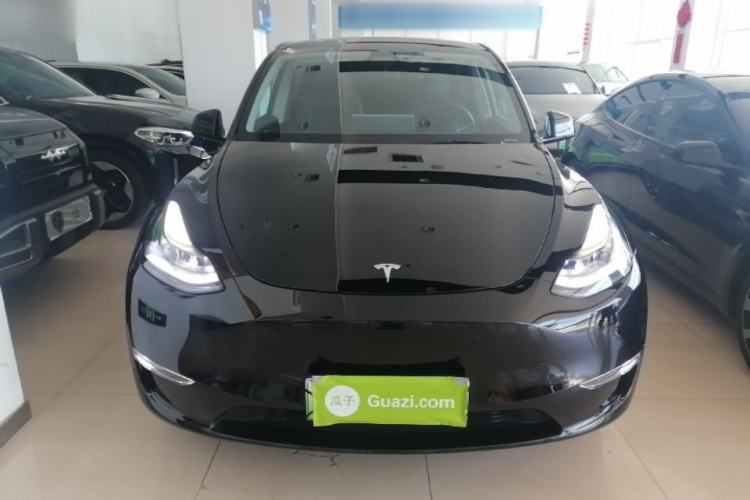 Used Tesla Model Y 2021 Long-Range All-Wheel-Drive Version Front